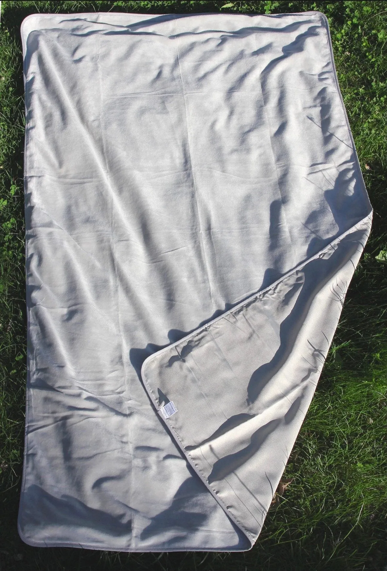 SPERO EMF Silver Lined Throw Blanket