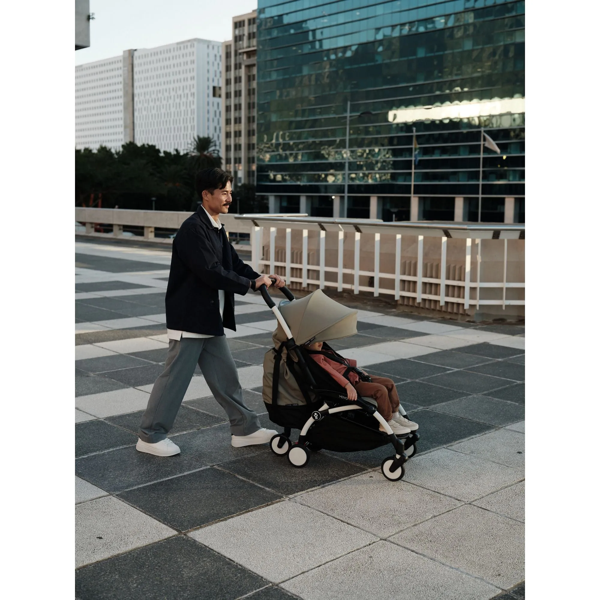 Stokke YOYO³ 0  6  Complete Baby Stroller Set - White Frame with Toffee 0  Newborn Pack & 6  Color Pack